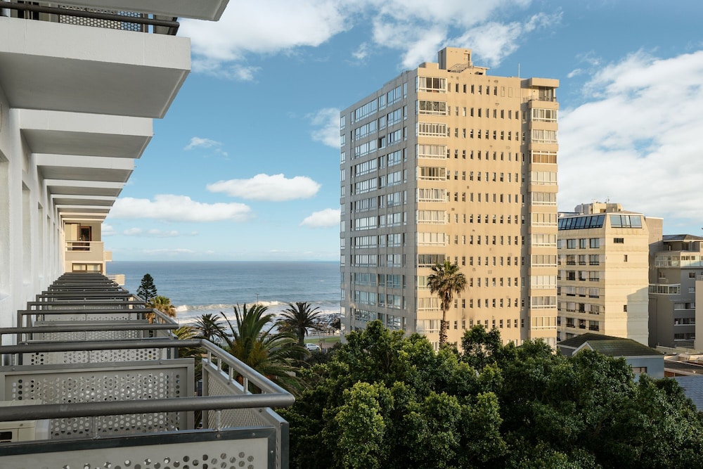 Protea Hotel by Marriott Cape Town Sea Point — Main photo in Cape Town, Western Cape