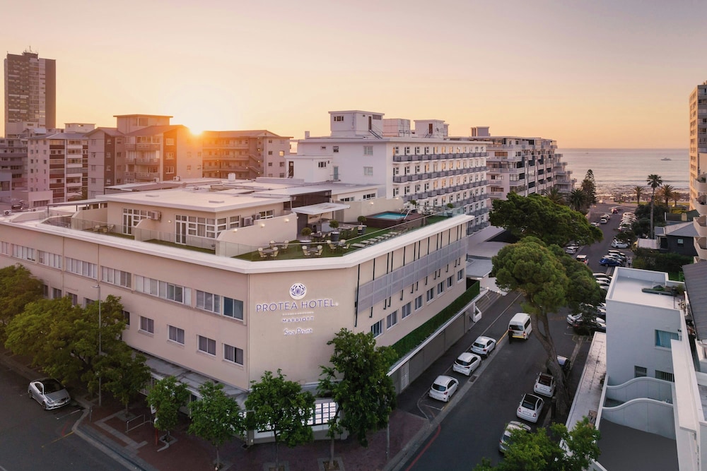 Protea Hotel by Marriott Cape Town Sea Point — Hotel building in Cape Town, Western Cape