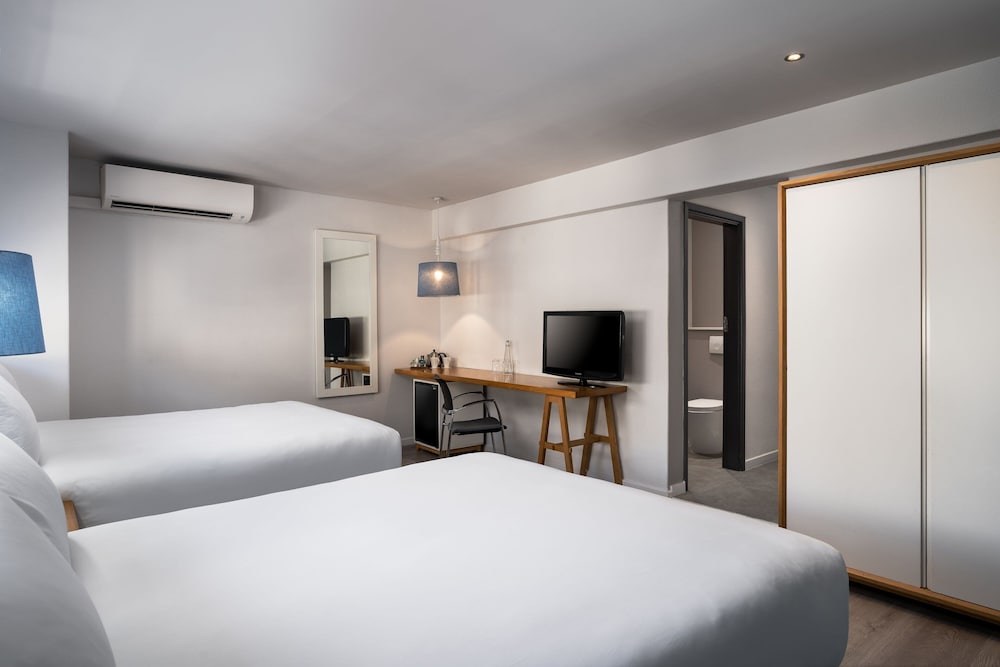 Protea Hotel by Marriott Cape Town Sea Point — Hotel rooms in Cape Town, Western Cape