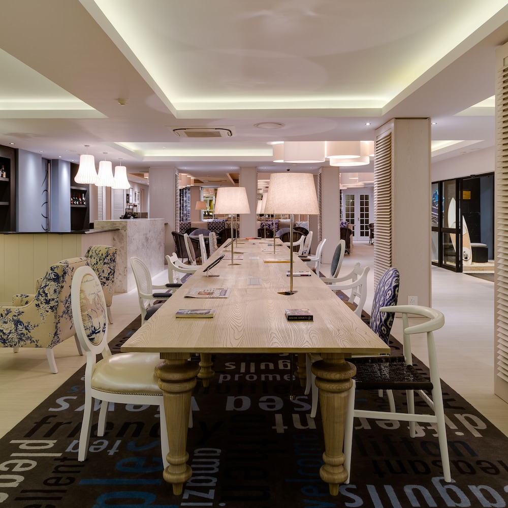 Protea Hotel by Marriott Cape Town Sea Point — Restaurant & bars in Cape Town, Western Cape