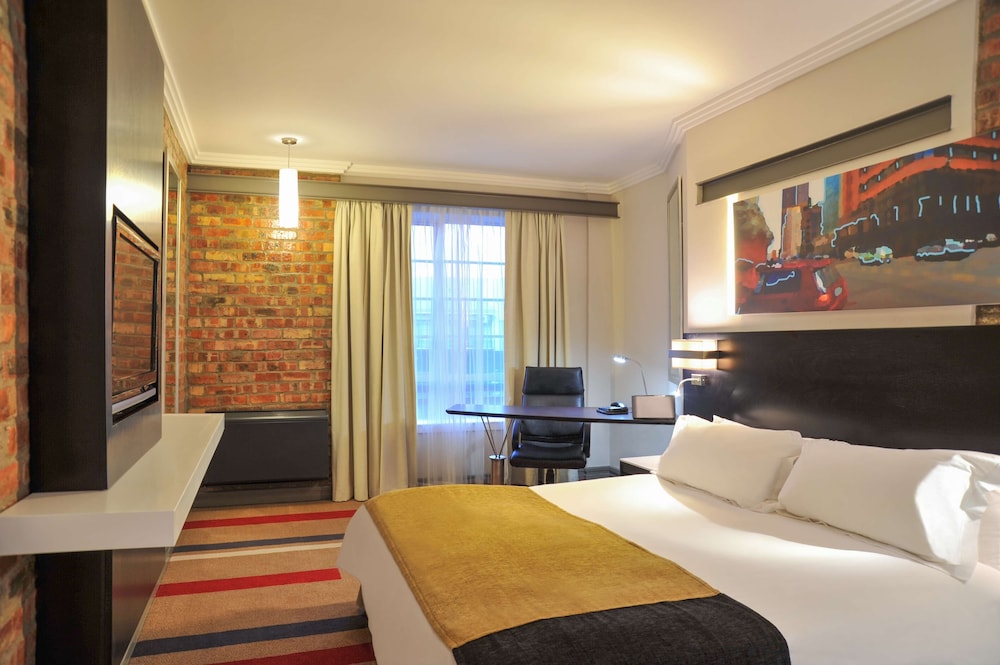 Garden Court Victoria Junction — Hotel rooms in Cape Town, Western Cape
