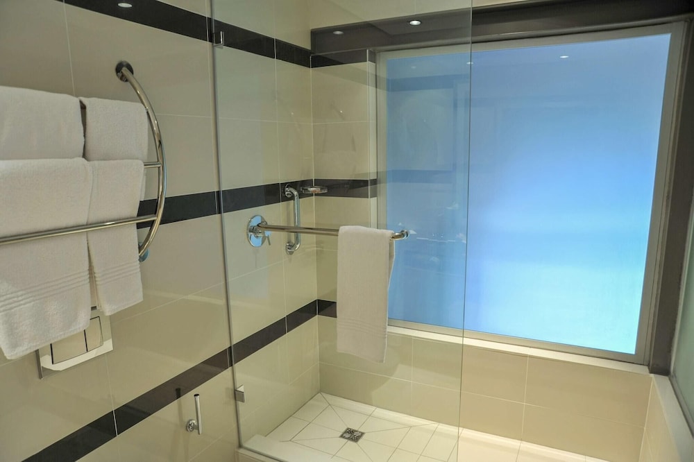 Garden Court Victoria Junction — Hotel rooms in Cape Town, Western Cape