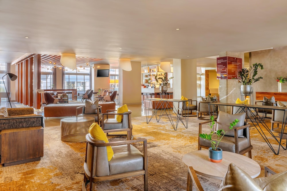 Garden Court Victoria Junction — Restaurant & bars in Cape Town, Western Cape