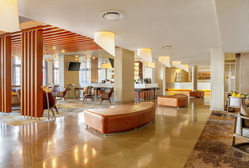 Garden Court Victoria Junction — Restaurant & bars in Cape Town, Western Cape