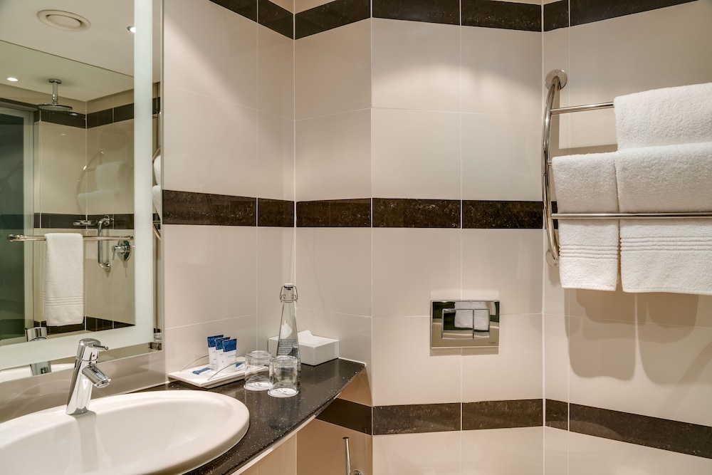 Garden Court Victoria Junction — Hotel rooms in Cape Town, Western Cape