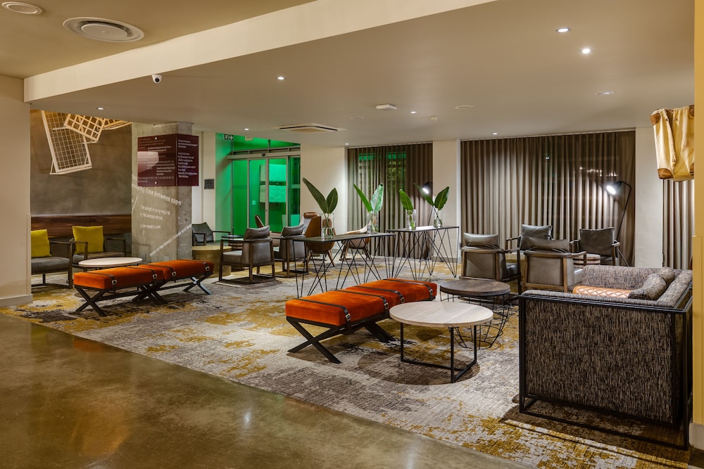 Garden Court Victoria Junction — Hotel building in Cape Town, Western Cape