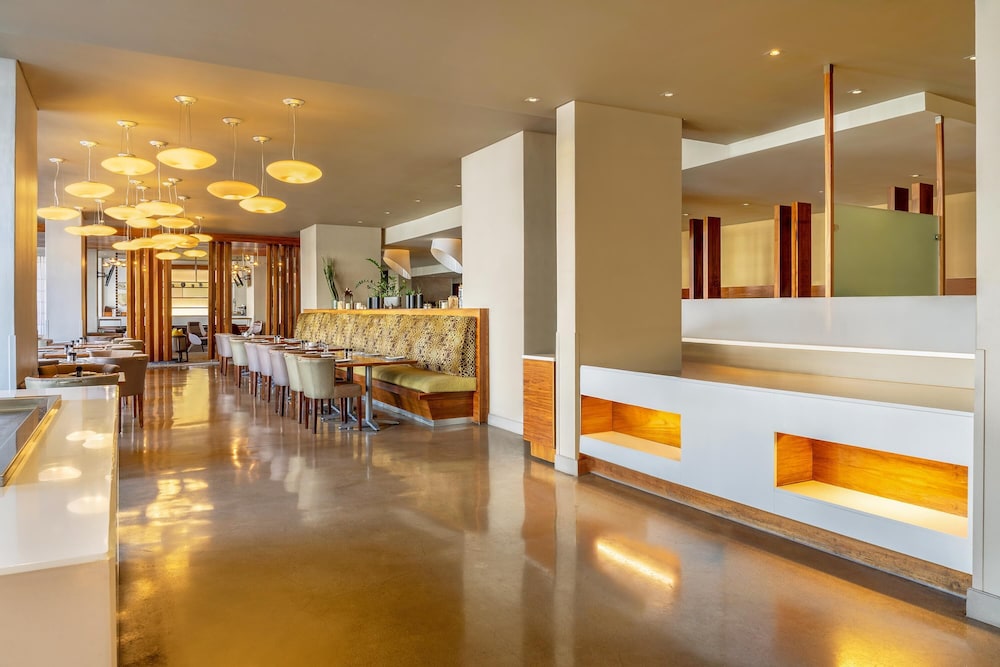 Garden Court Victoria Junction — Restaurant & bars in Cape Town, Western Cape