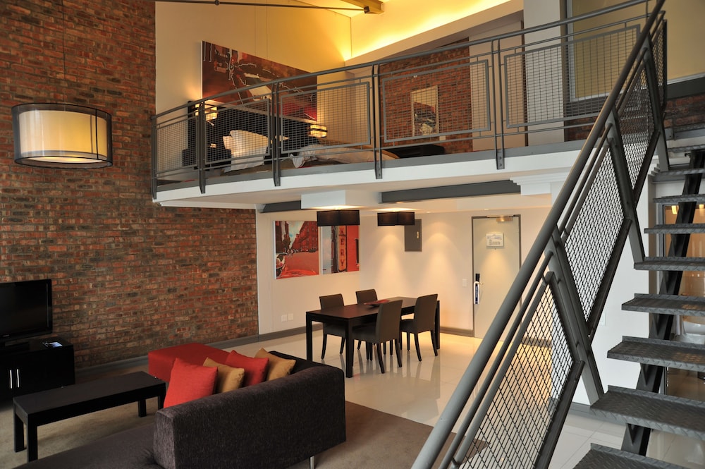 Garden Court Victoria Junction — Hotel rooms in Cape Town, Western Cape