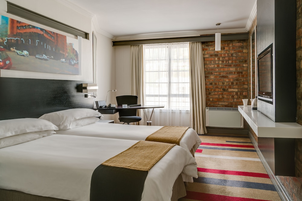 Garden Court Victoria Junction — Hotel rooms in Cape Town, Western Cape