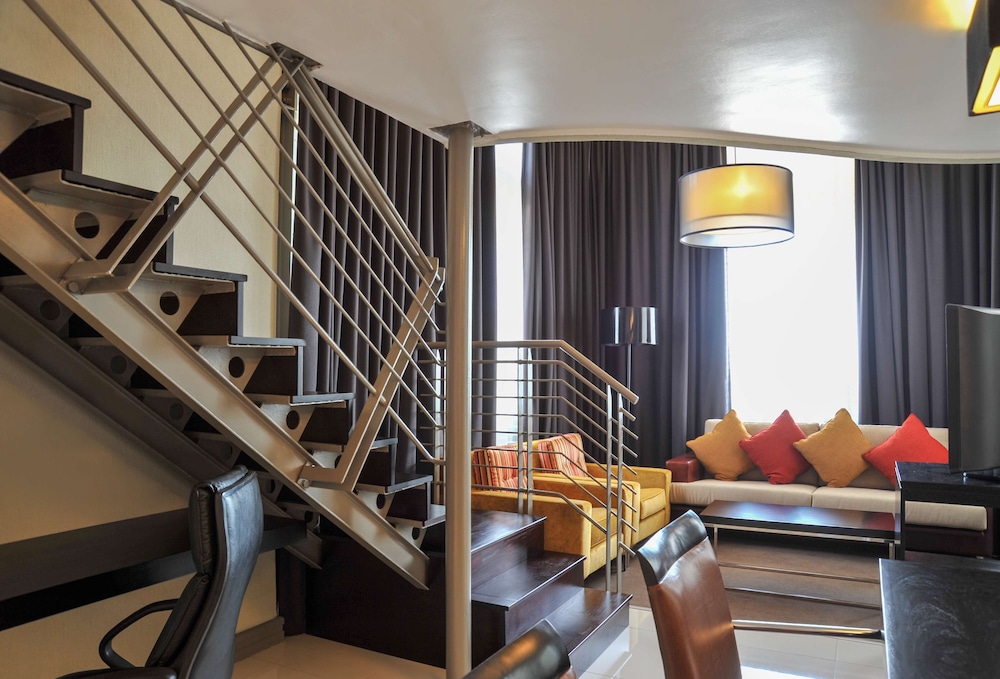 Garden Court Victoria Junction — Hotel rooms in Cape Town, Western Cape