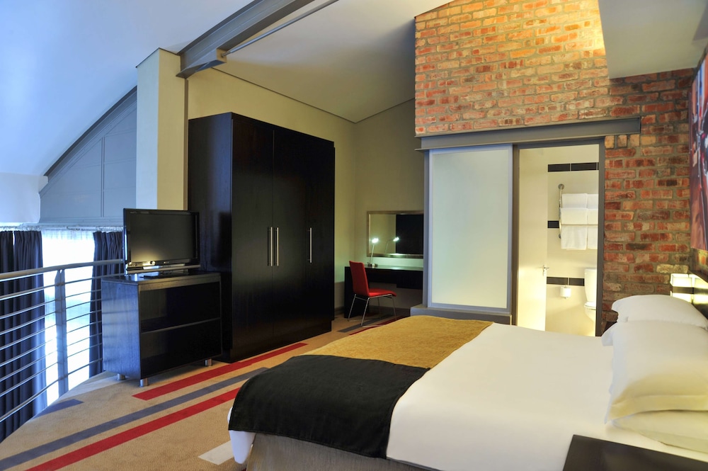 Garden Court Victoria Junction — Hotel rooms in Cape Town, Western Cape