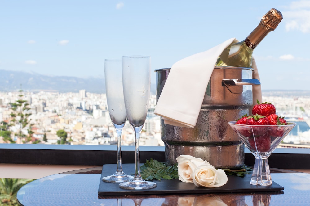 GPRO Valparaiso Palace & Spa — Restaurant & bars in Palma de Mallorca, Balearic Islands