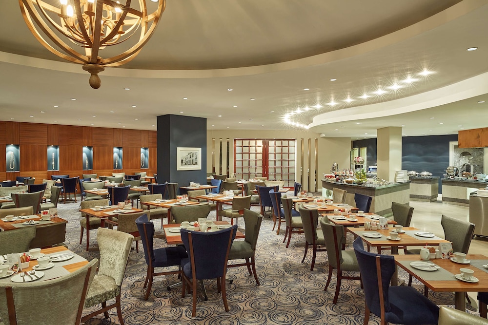 Southern Sun Cape Sun — Restaurant & bars in Cape Town, Western Cape