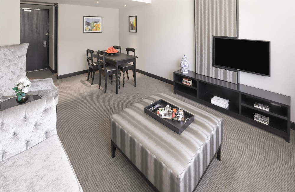 Southern Sun Cape Sun — Hotel rooms in Cape Town, Western Cape
