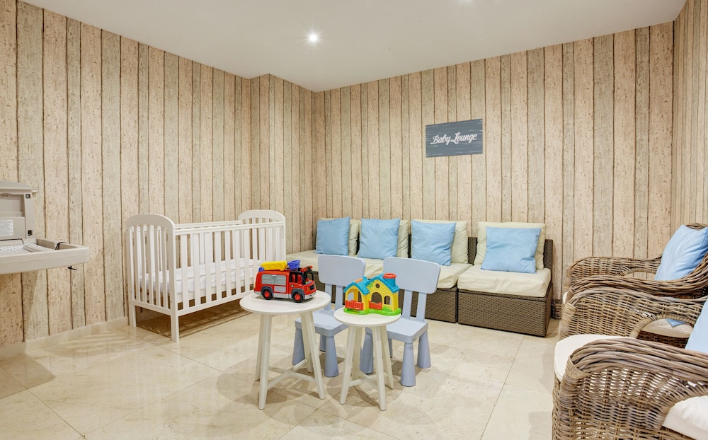 Grupotel Mar de Menorca — Attractions for children in Es Canutells, Balearic Islands