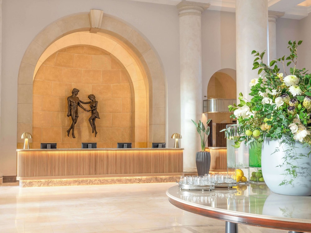 Southern Sun The Cullinan — Hotel building in Cape Town, Western Cape