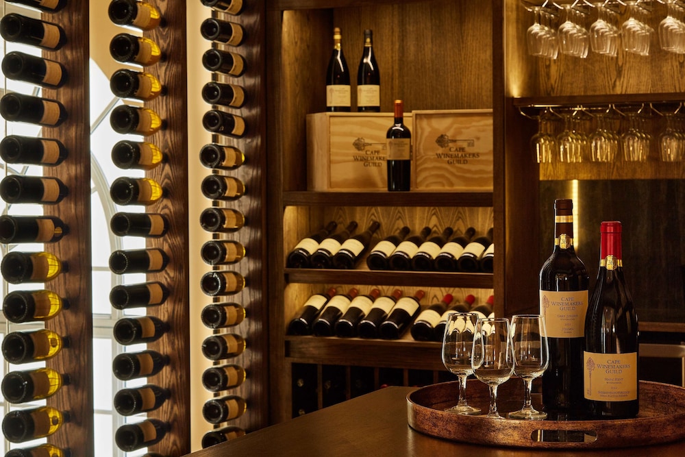 Southern Sun The Cullinan — Restaurant & bars in Cape Town, Western Cape