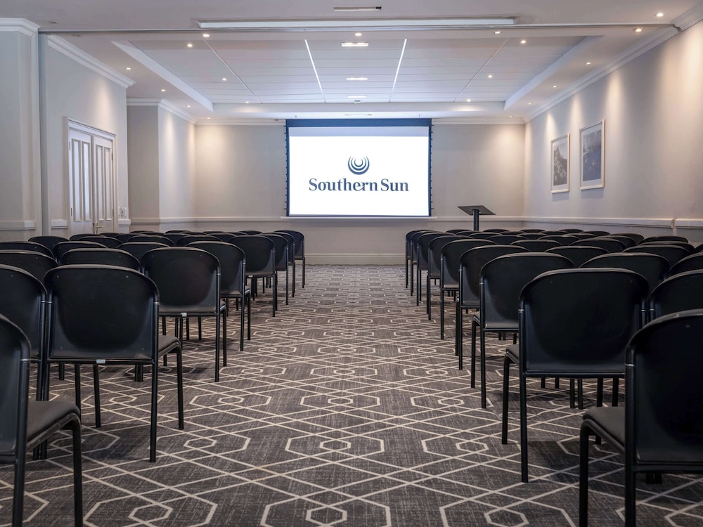Southern Sun The Cullinan — Hotel building in Cape Town, Western Cape
