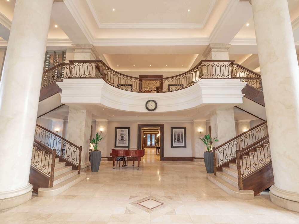 Southern Sun The Cullinan — Hotel building in Cape Town, Western Cape