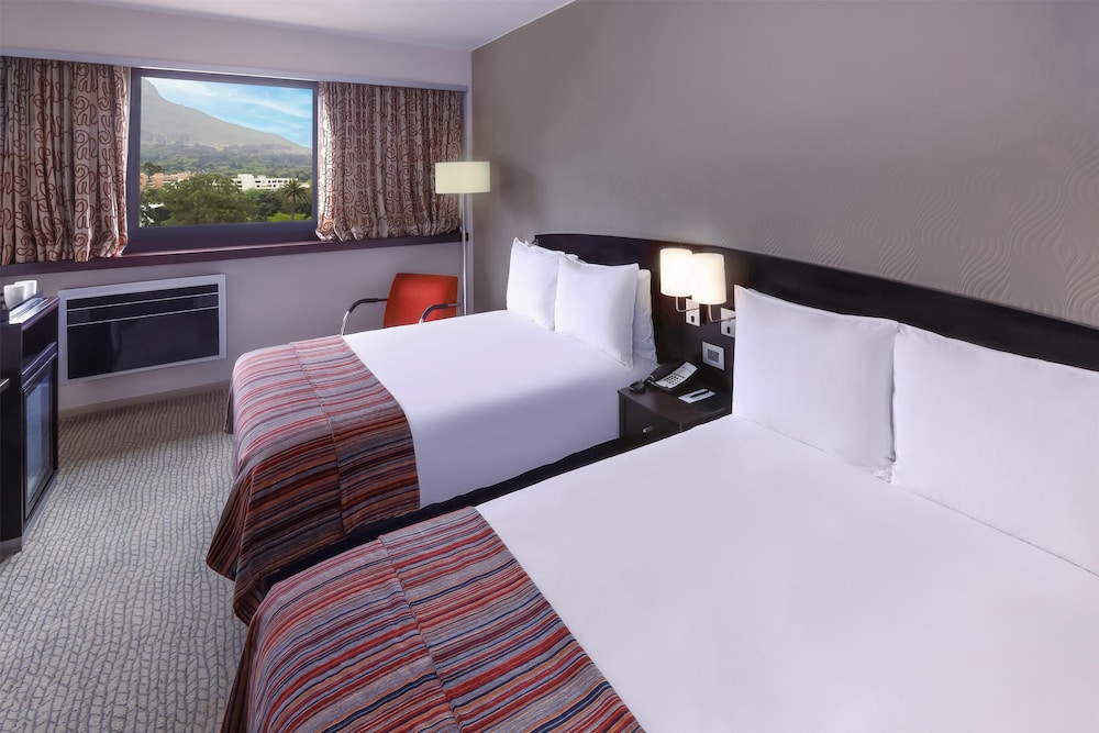 Southern Sun Newlands — Hotel rooms in Cape Town, Western Cape
