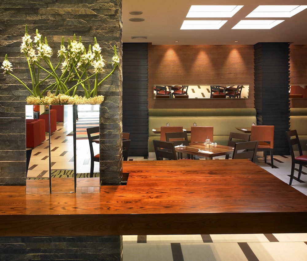 Southern Sun Newlands — Restaurant & bars in Cape Town, Western Cape