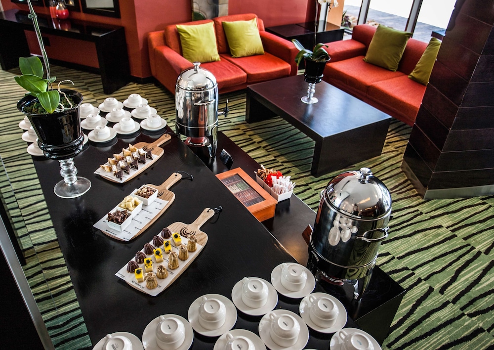 Southern Sun Newlands — Restaurant & bars in Cape Town, Western Cape
