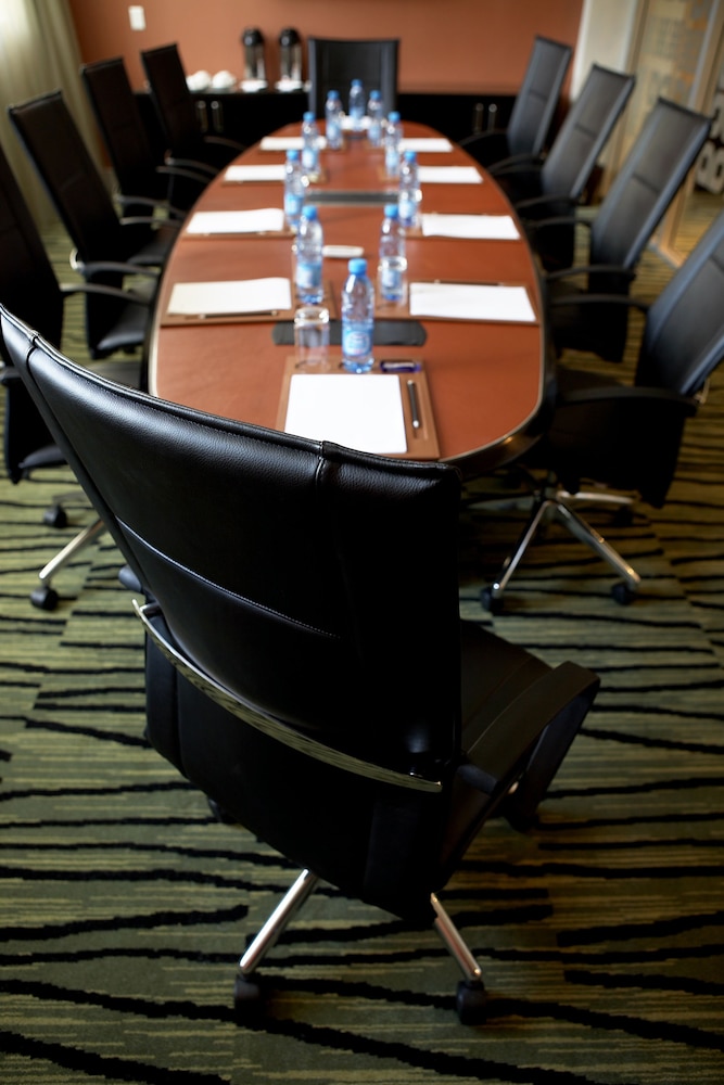 Southern Sun Newlands — Hotel building in Cape Town, Western Cape