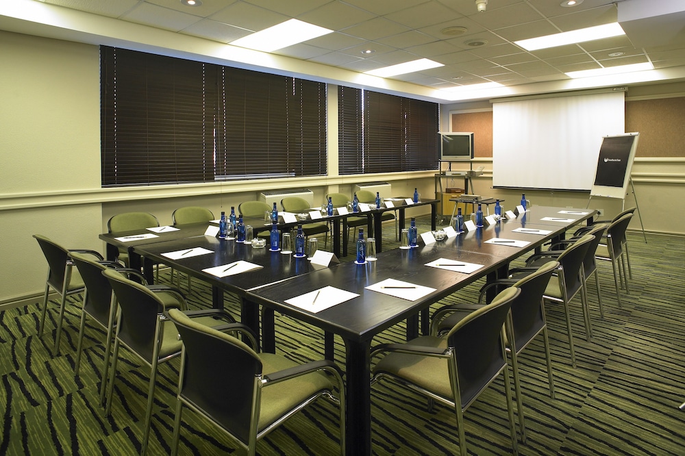 Southern Sun Newlands — Hotel rooms in Cape Town, Western Cape