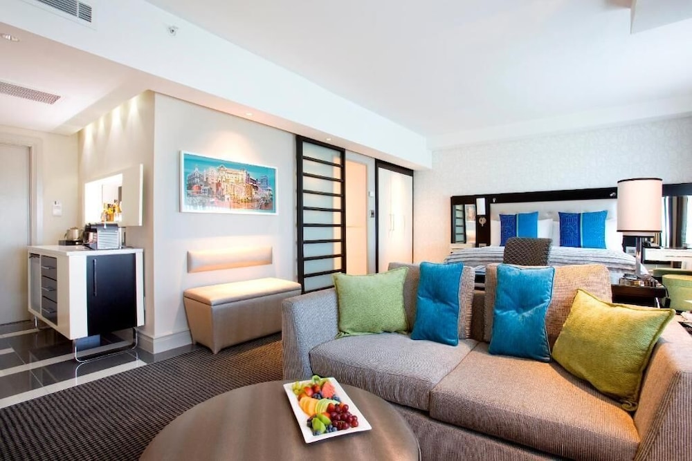 Southern Sun Cape Town Waterfront — Hotel rooms in Cape Town, Western Cape