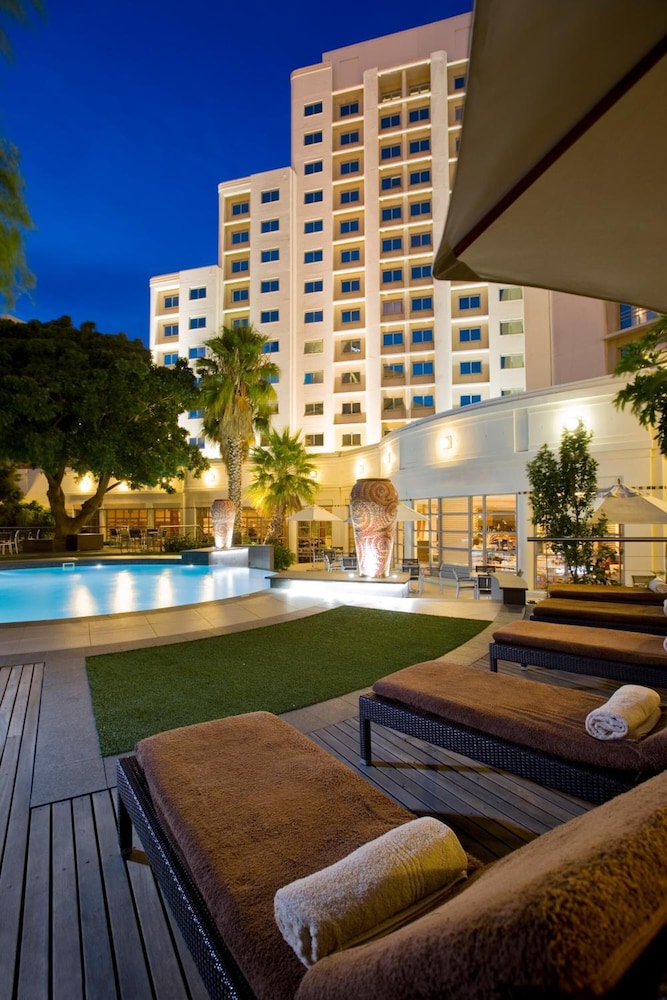 Southern Sun Cape Town Waterfront — Swimming pool in Cape Town, Western Cape
