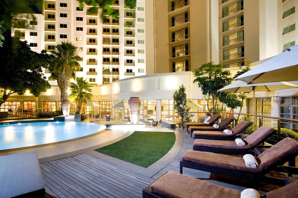 Southern Sun Cape Town Waterfront — Swimming pool in Cape Town, Western Cape