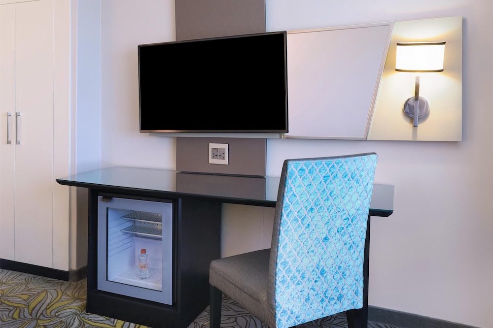 Southern Sun Cape Town Waterfront — Hotel rooms in Cape Town, Western Cape
