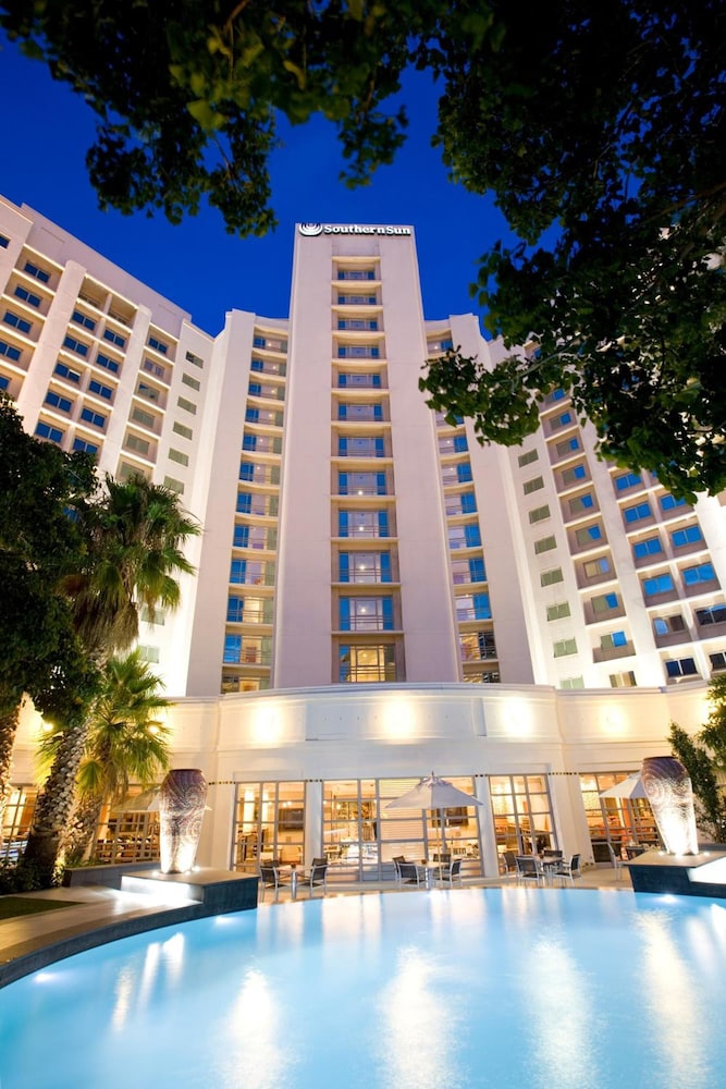 Southern Sun Cape Town Waterfront — Hotel building in Cape Town, Western Cape