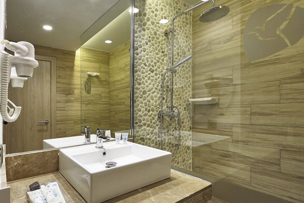 Grupotel Maritimo — Hotel rooms in Alcudia, Balearic Islands