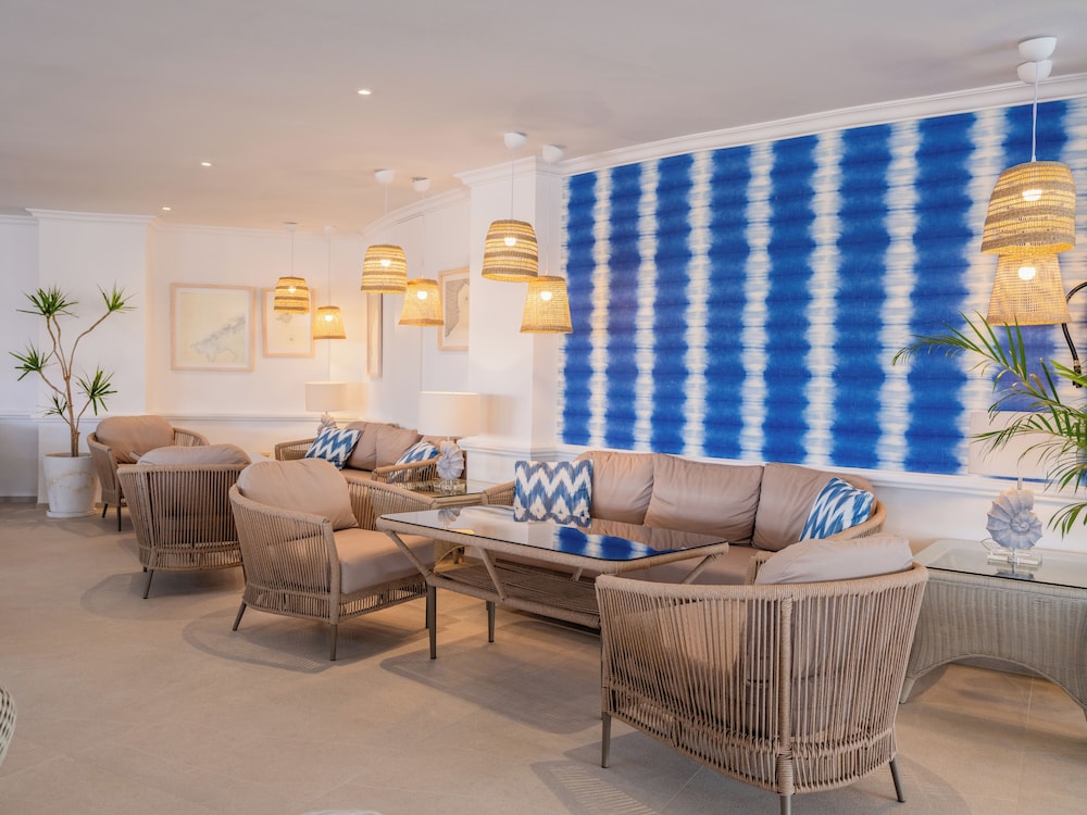 Grupotel Maritimo — Restaurant & bars in Alcudia, Balearic Islands