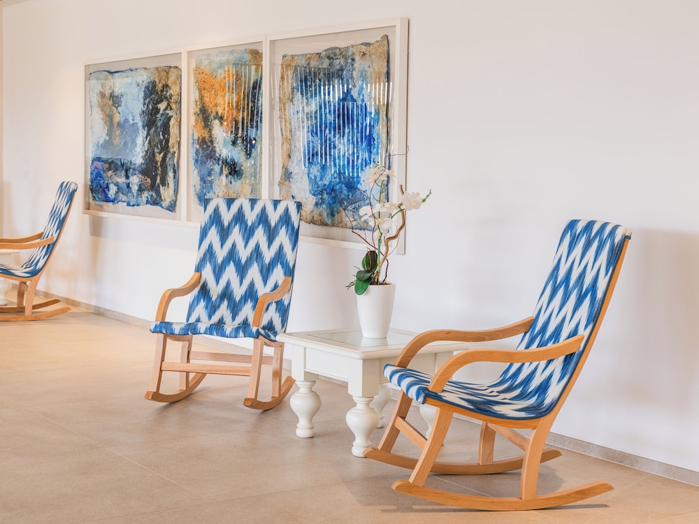 Grupotel Maritimo — Hotel building in Alcudia, Balearic Islands
