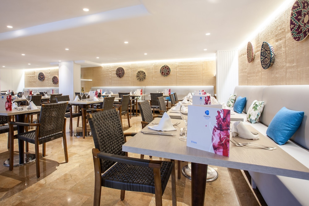 Grupotel Maritimo — Restaurant & bars in Alcudia, Balearic Islands