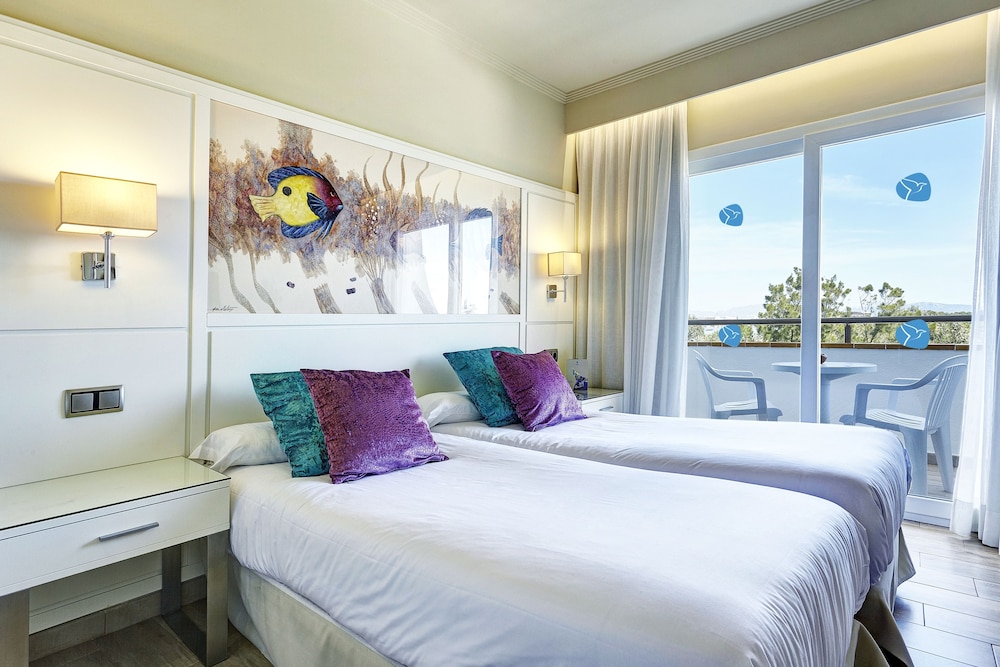 Grupotel Maritimo — Hotel rooms in Alcudia, Balearic Islands