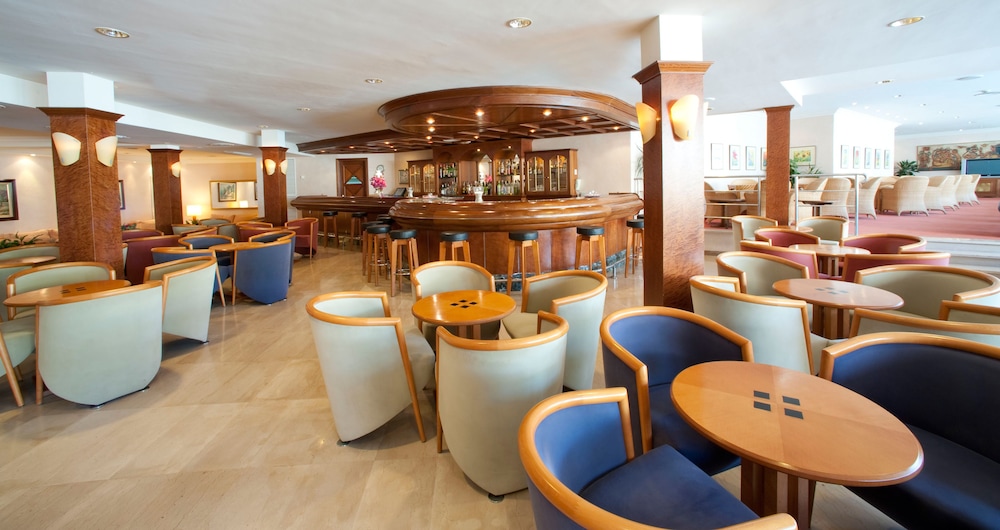 Grupotel Nilo & Spa — Restaurant & bars in Peguera, Balearic Islands