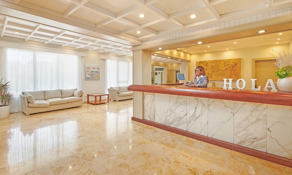 Grupotel Nilo & Spa — Hotel building in Peguera, Balearic Islands