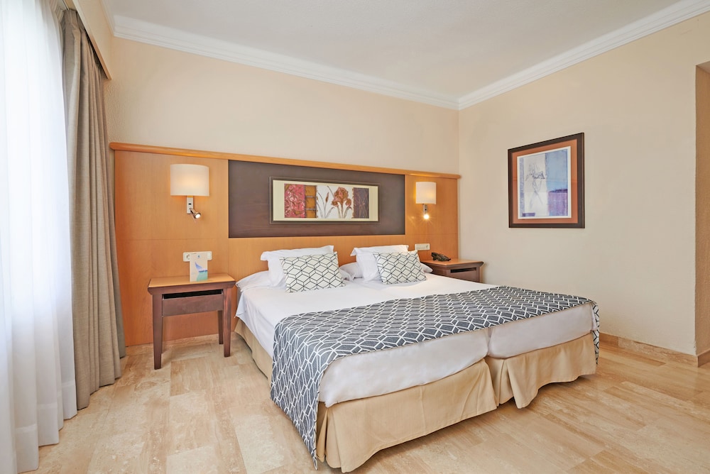 Grupotel Nilo & Spa — Hotel rooms in Peguera, Balearic Islands