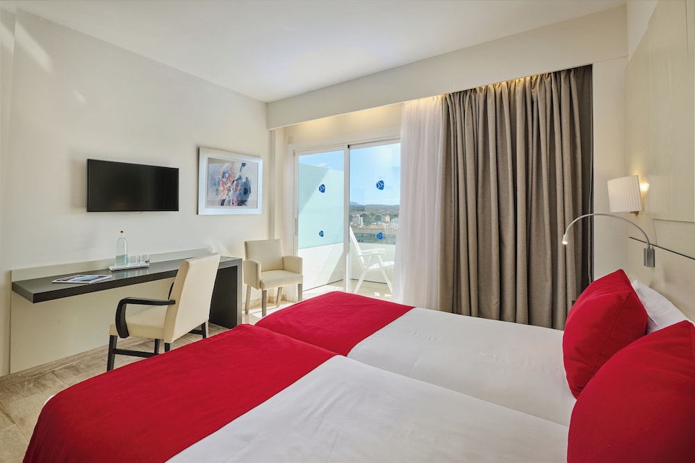 Grupotel Taurus Park — Hotel rooms in Playa de Palma, Balearic Islands