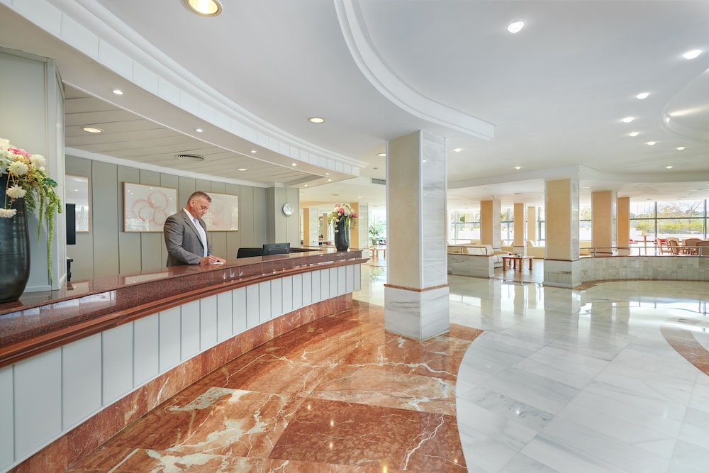 Grupotel Taurus Park — Hotel building in Playa de Palma, Balearic Islands