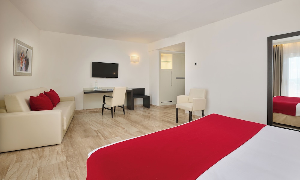 Grupotel Taurus Park — Hotel rooms in Playa de Palma, Balearic Islands