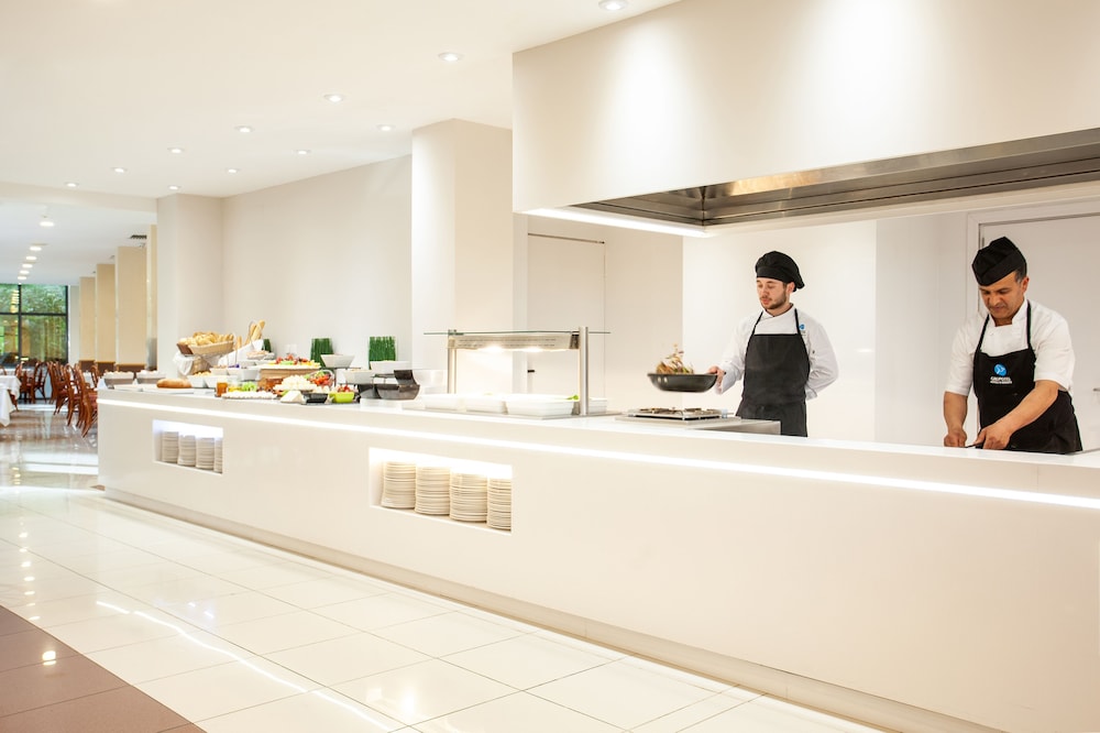 Grupotel Taurus Park — Restaurant & bars in Playa de Palma, Balearic Islands