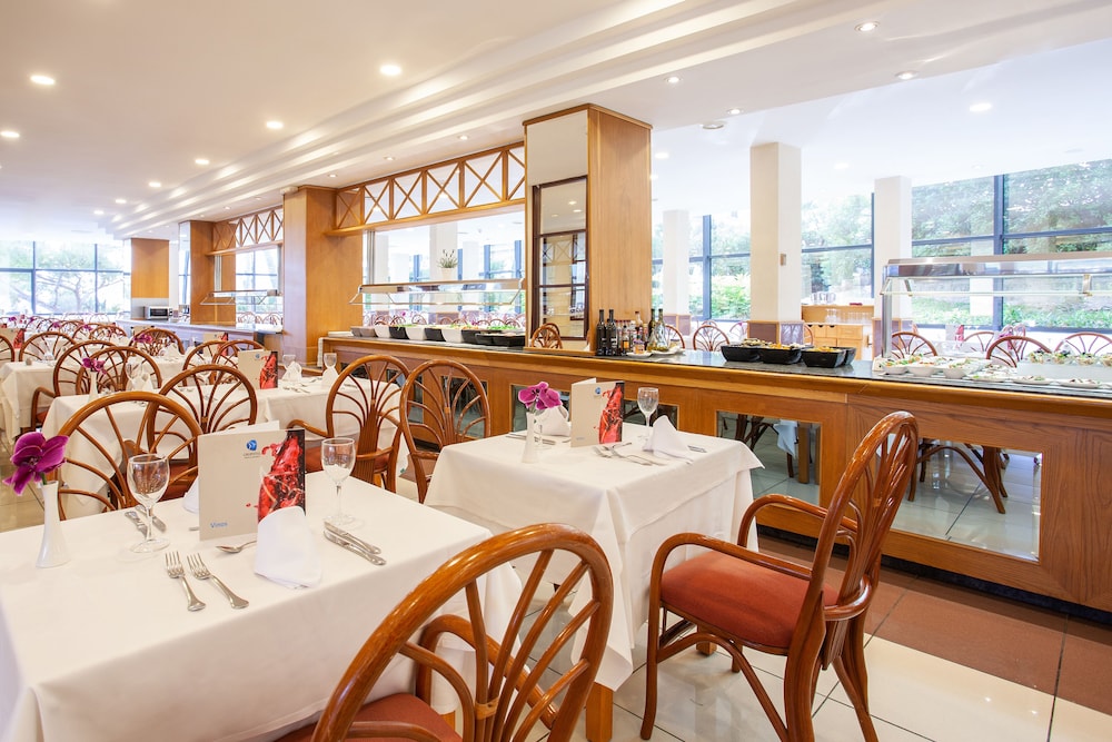 Grupotel Taurus Park — Restaurant & bars in Playa de Palma, Balearic Islands