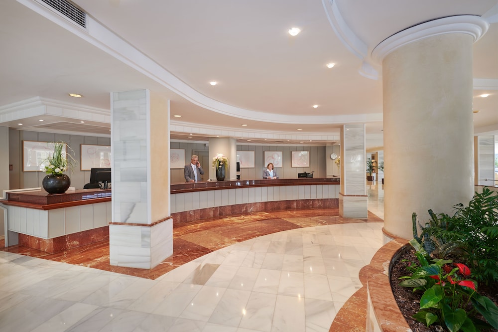 Grupotel Taurus Park — Hotel building in Playa de Palma, Balearic Islands