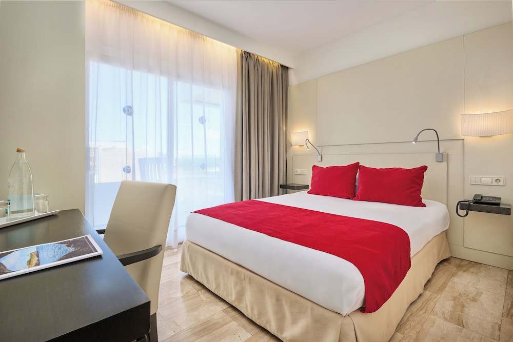 Grupotel Taurus Park — Hotel rooms in Playa de Palma, Balearic Islands