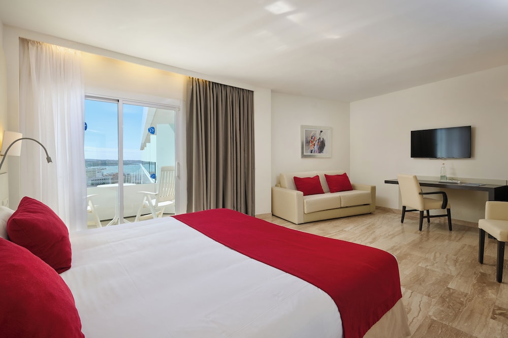 Grupotel Taurus Park — Hotel rooms in Playa de Palma, Balearic Islands