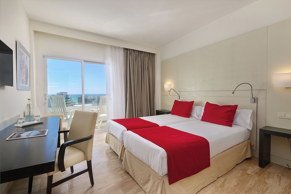 Grupotel Taurus Park — Hotel rooms in Playa de Palma, Balearic Islands